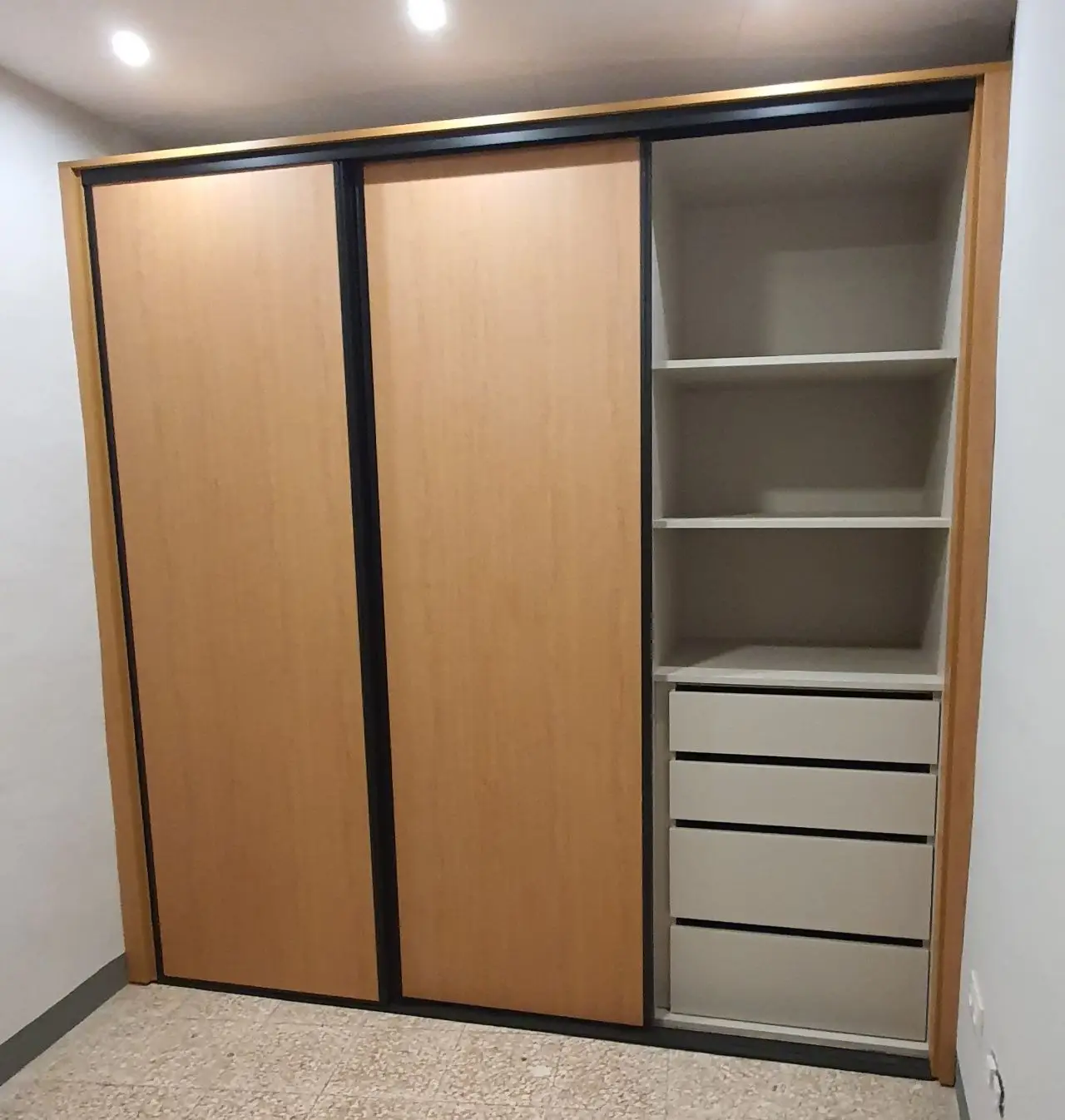 Puerta interior de madera
