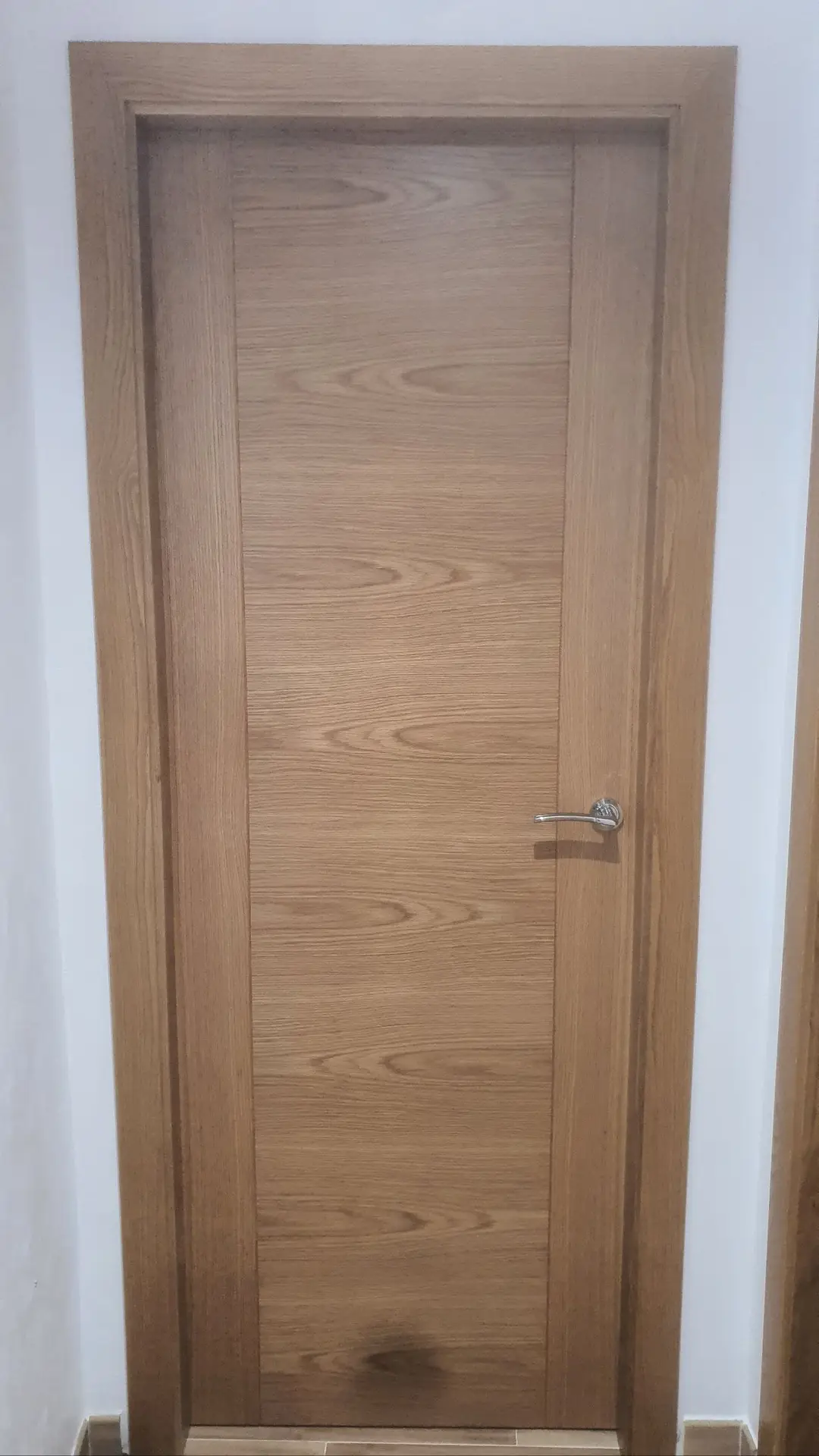 Puertas interiores y exteriores